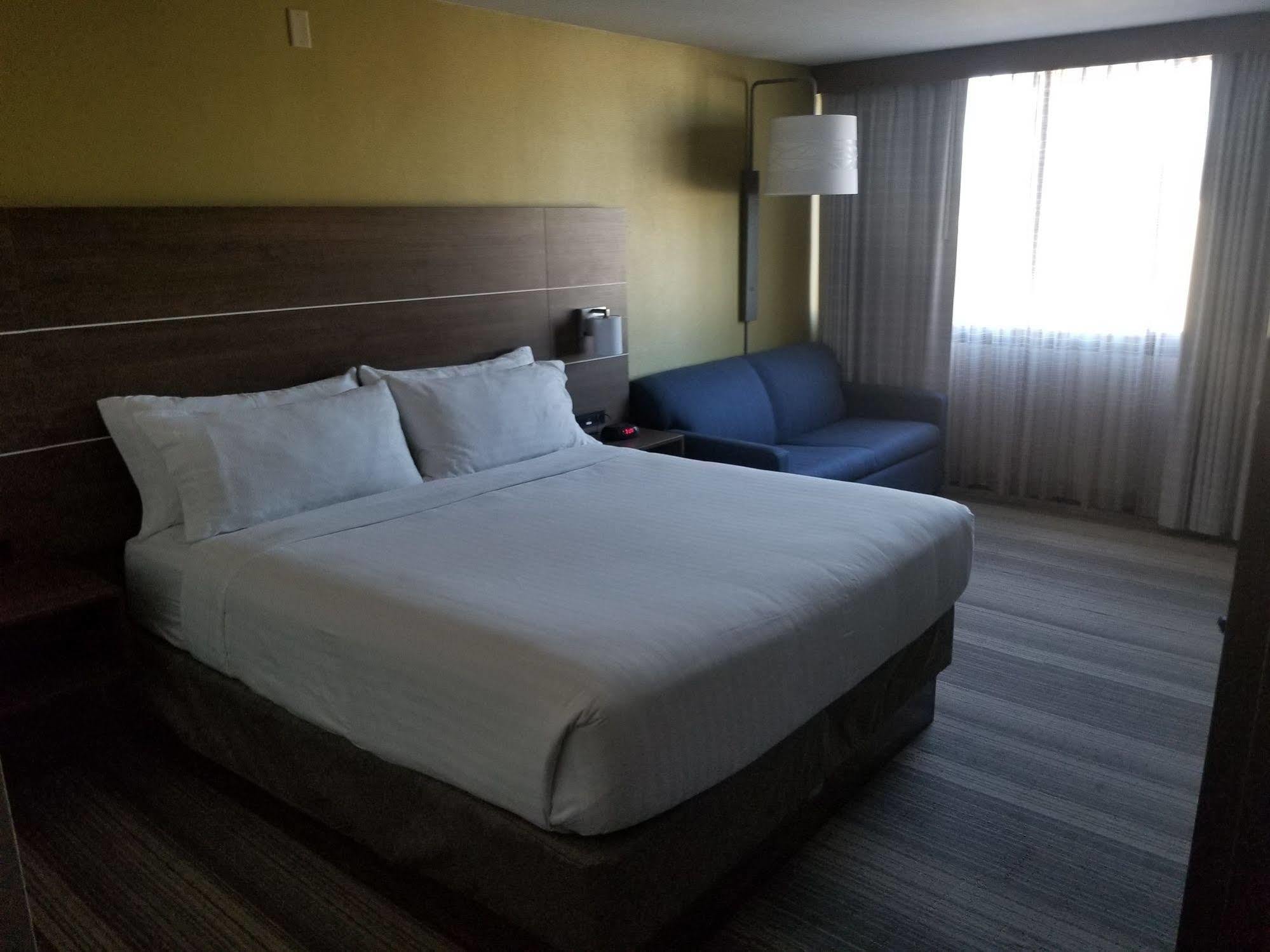 Holiday Inn Express Fullerton-Anaheim By Ihg Экстерьер фото