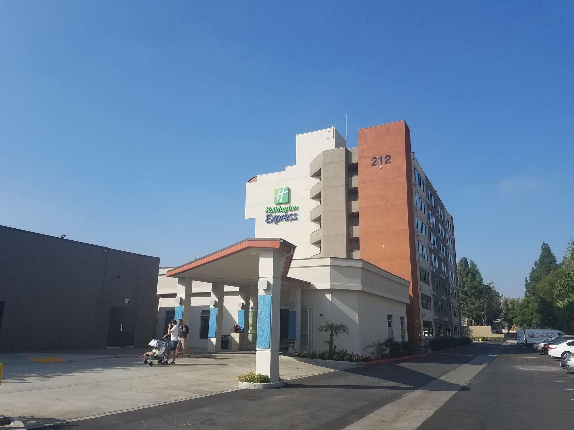 Holiday Inn Express Fullerton-Anaheim By Ihg Экстерьер фото