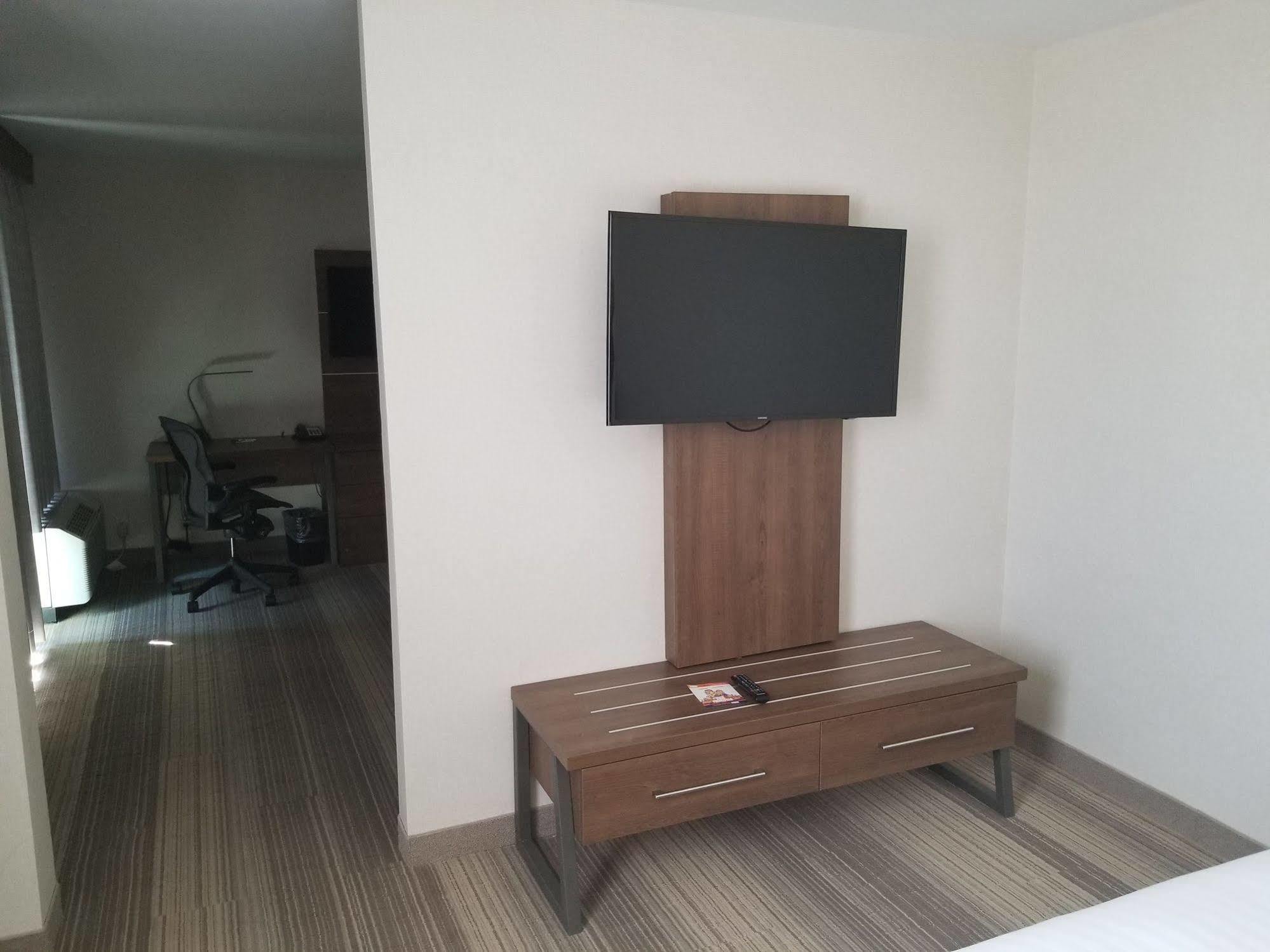 Holiday Inn Express Fullerton-Anaheim By Ihg Экстерьер фото