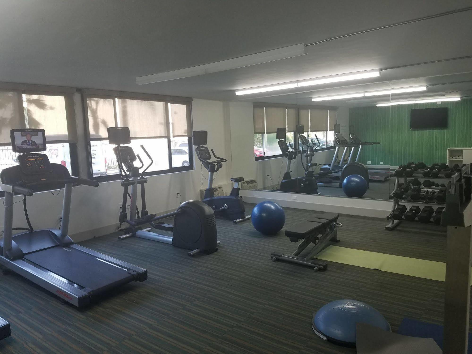 Holiday Inn Express Fullerton-Anaheim By Ihg Экстерьер фото