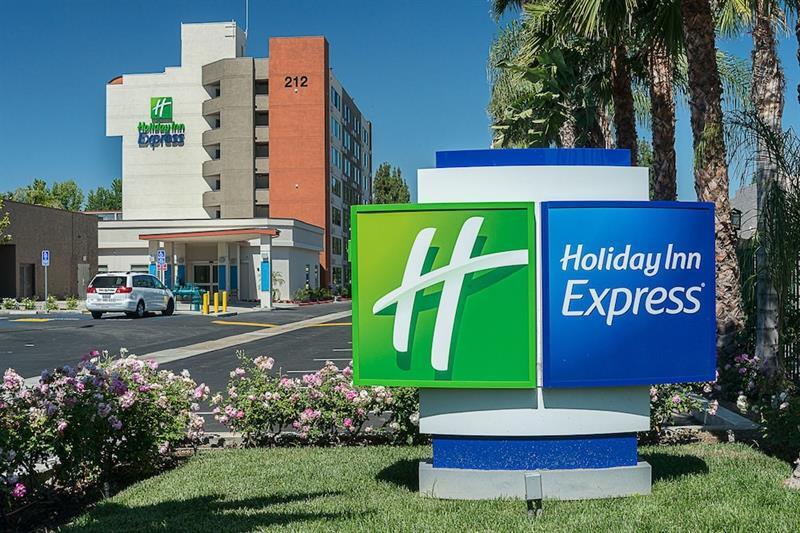 Holiday Inn Express Fullerton-Anaheim By Ihg Экстерьер фото